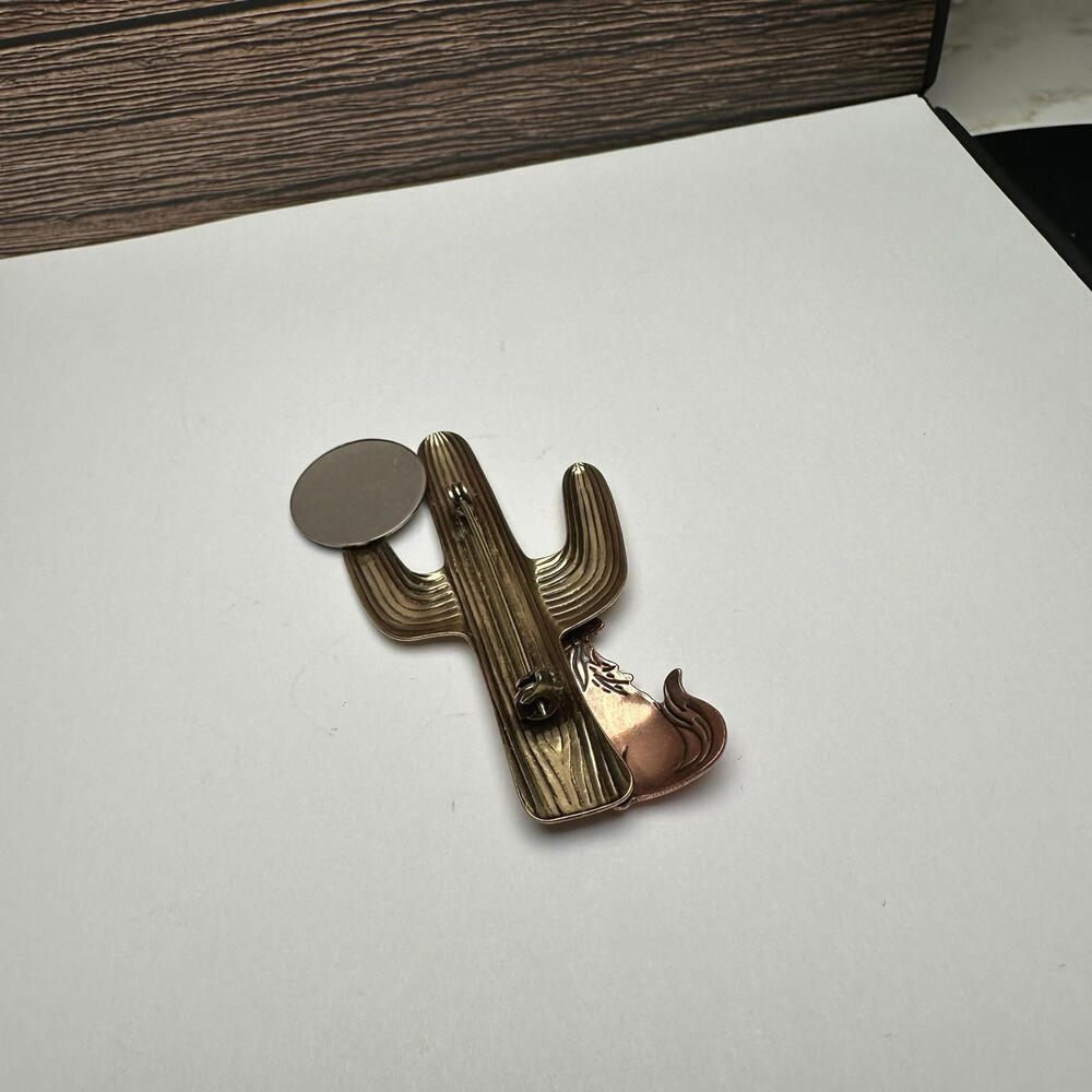 Moon Over Desert Cactus With Howling Coyote Metal Brooch Pin Tri Tone Rustic - Picture 8 of 10